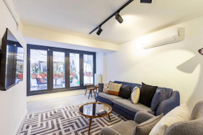 Pleasant Apartment 5-Min Walk to Taksim Square with Backyard in Cihangir, Beyoglu